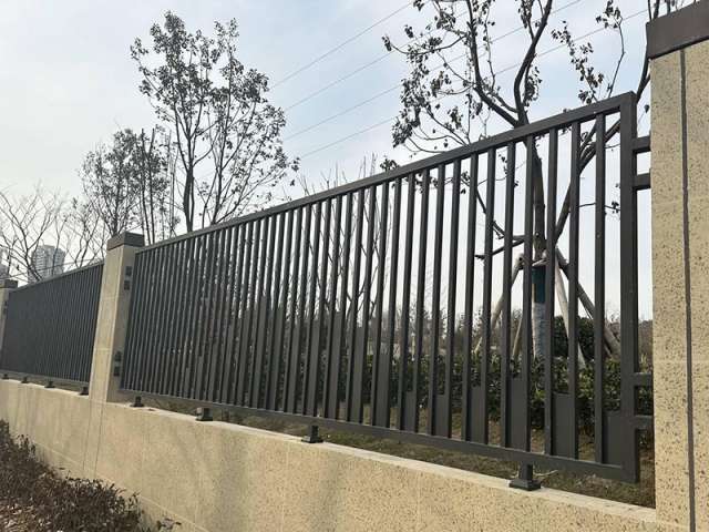圍墻護欄